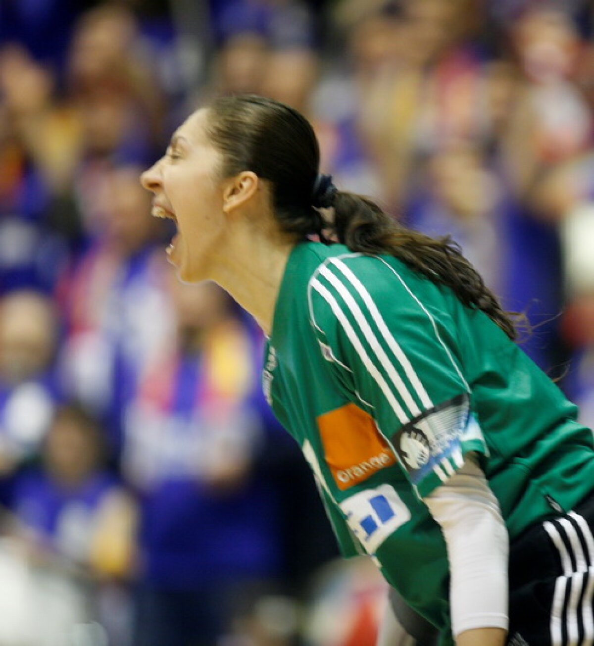 Încă trei meciuri pînă în semifinale pentru Oltchim!