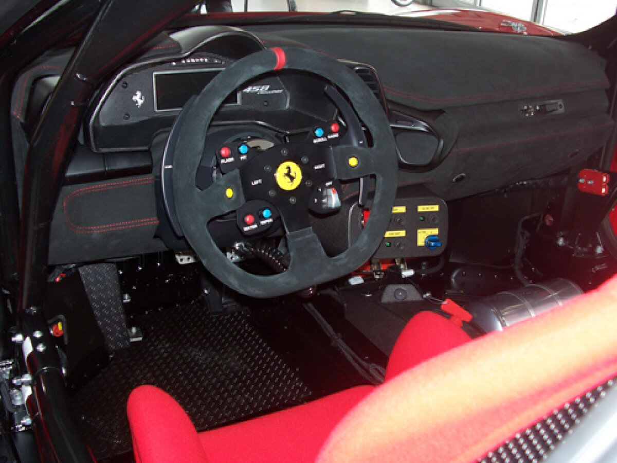 De-abia lansat, Ferrari F458 are deja trei clienţi români!