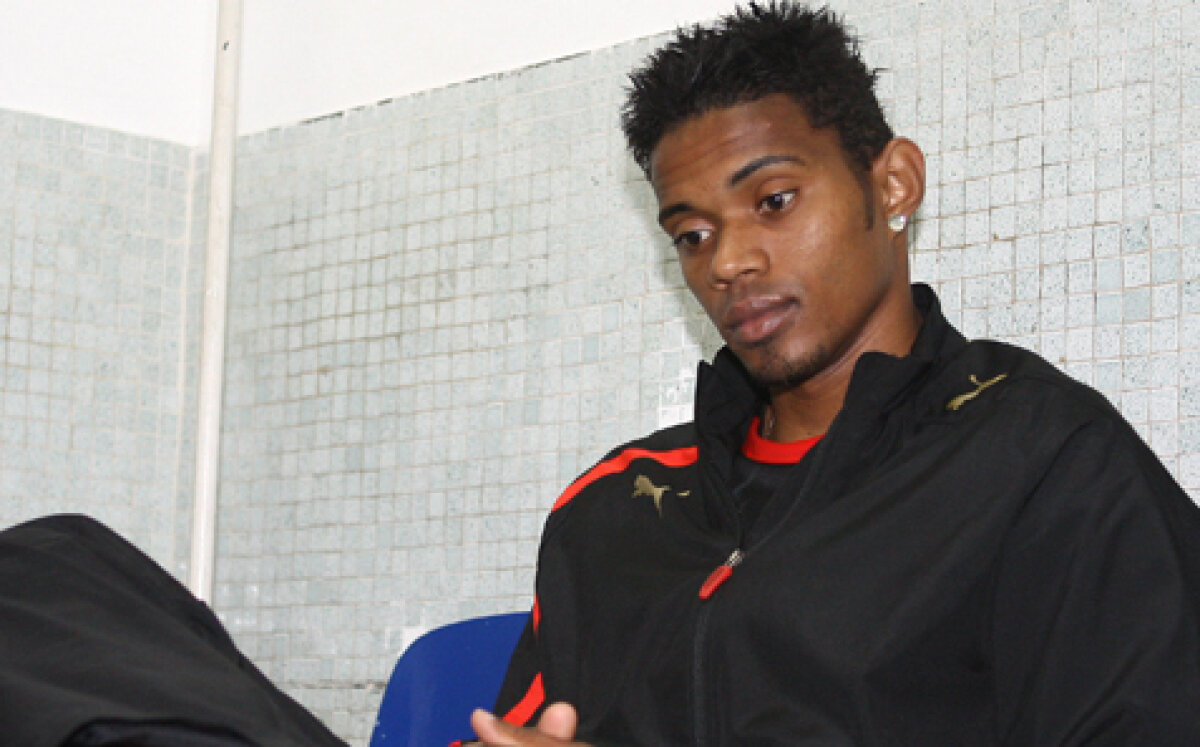 GALERIE FOTO » Maicon s-a întîlnit deja cu rivalii de la Dinamo