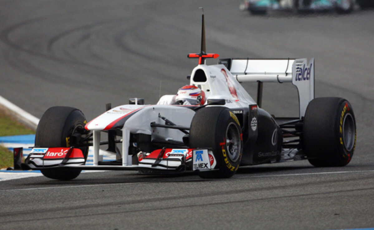 Piloţii din F1 au testat la Barcelona pneurile Pirelli în condiţii mixte