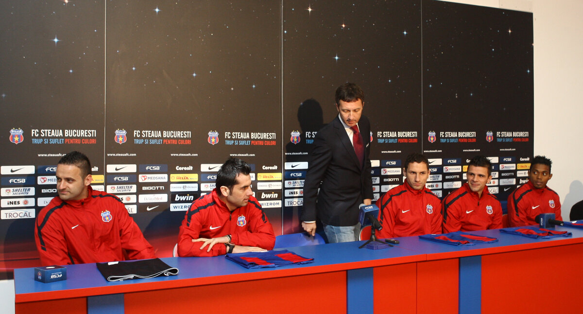 Mihai Stoica, Dică şi Maicon în conferinţă de presă