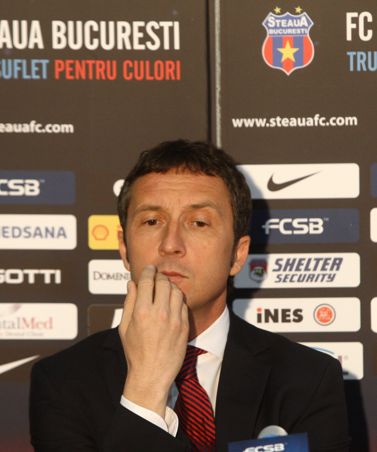 Mihai Stoica, Dică şi Maicon în conferinţă de presă