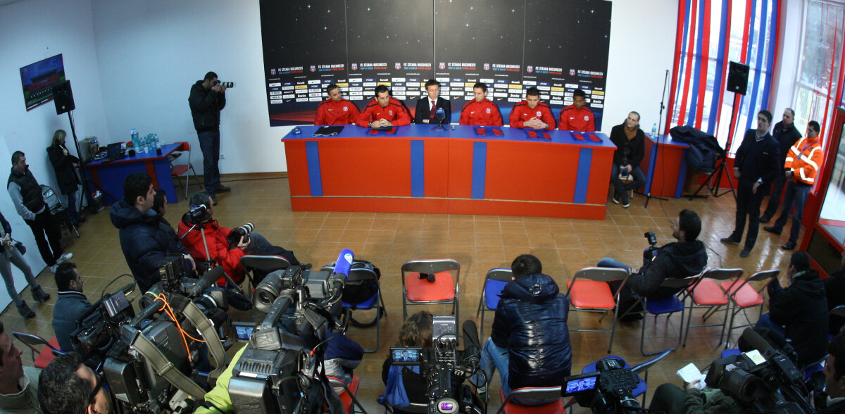 Mihai Stoica, Dică şi Maicon în conferinţă de presă