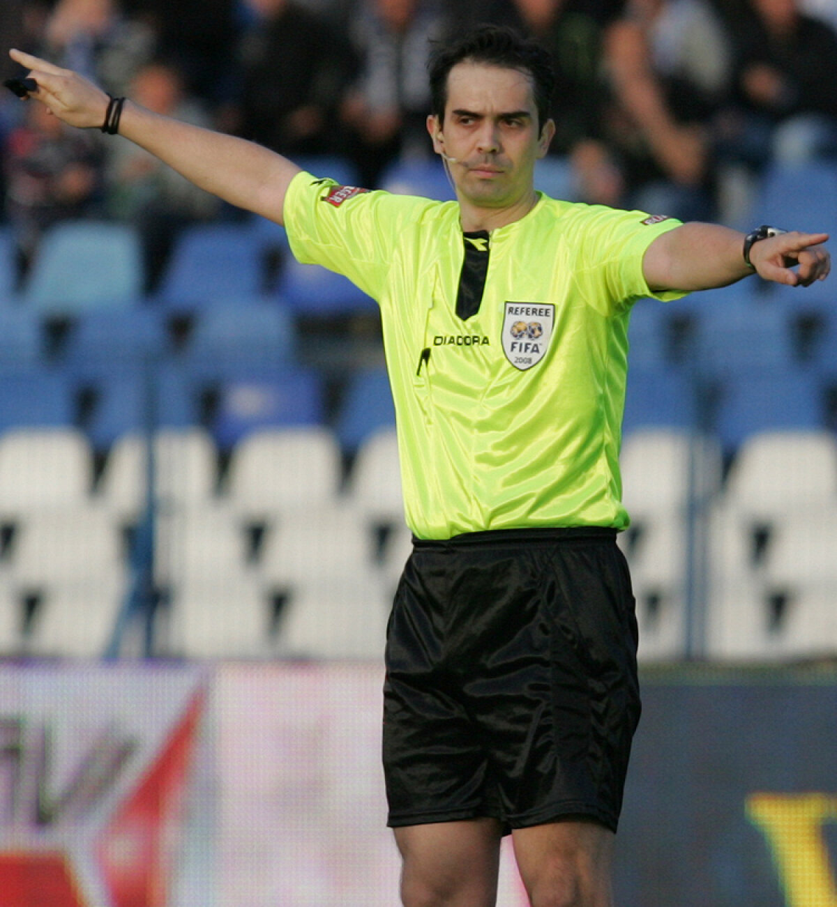 Aceştia sînt arbitrii care vor decide campioana!