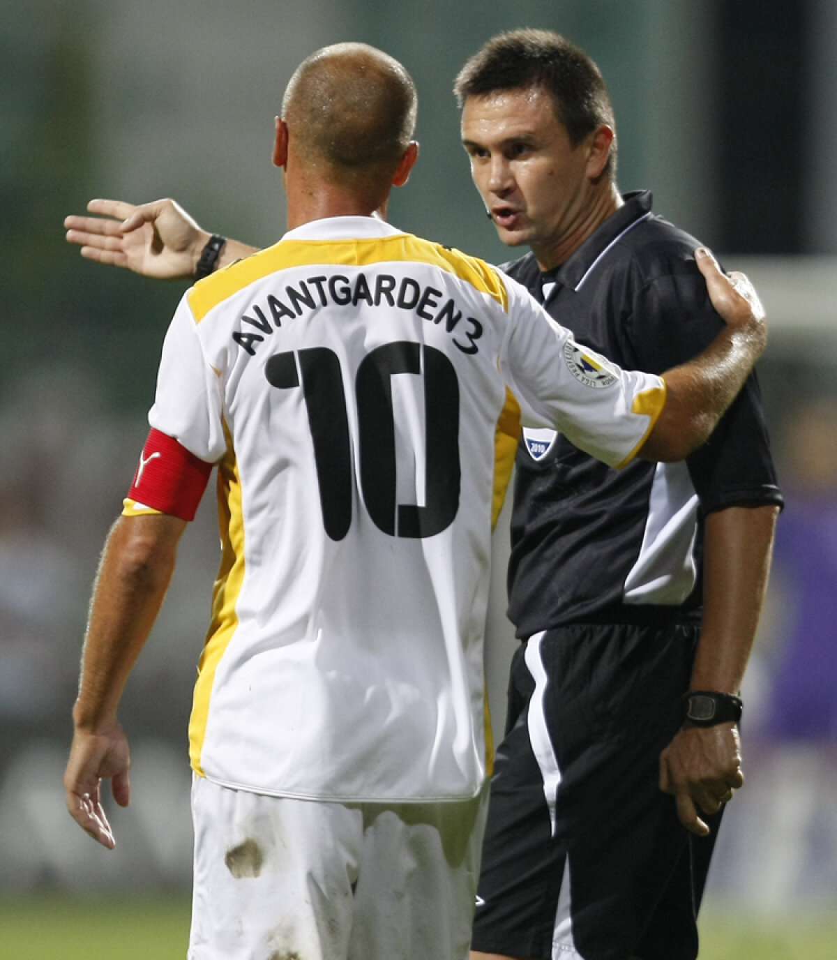 Aceştia sînt arbitrii care vor decide campioana!