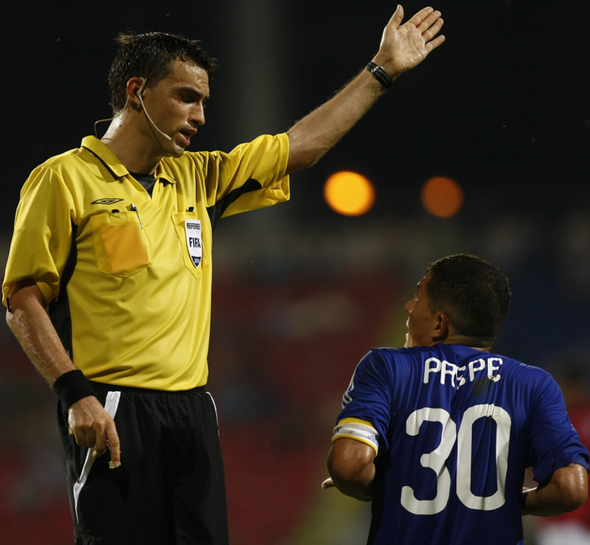 Aceştia sînt arbitrii care vor decide campioana!