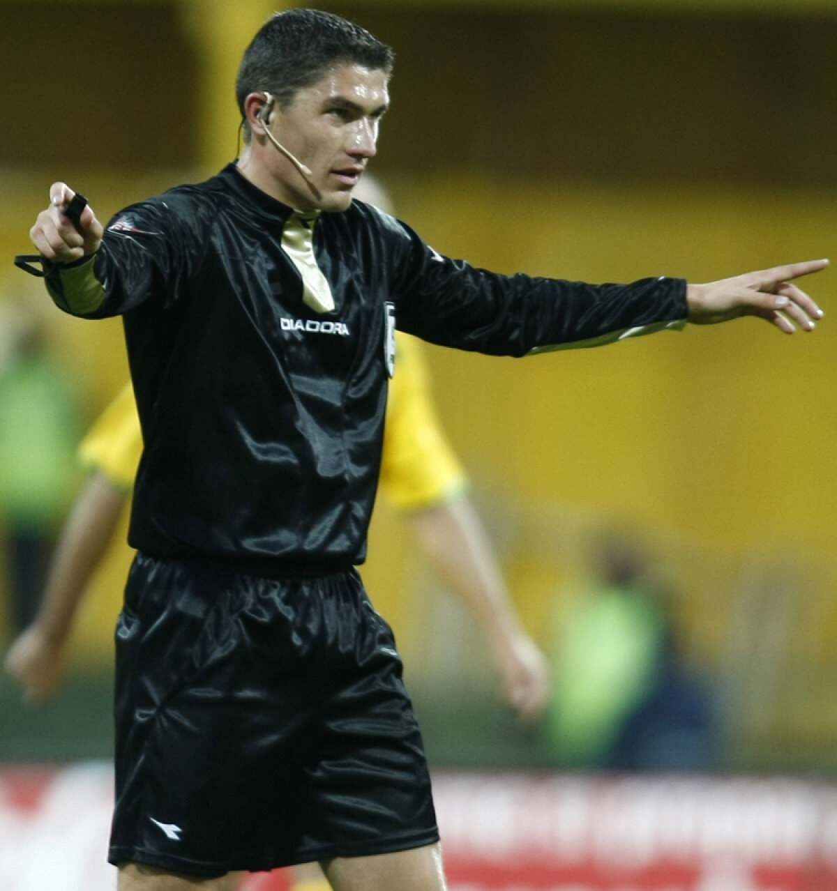 Aceştia sînt arbitrii care vor decide campioana!