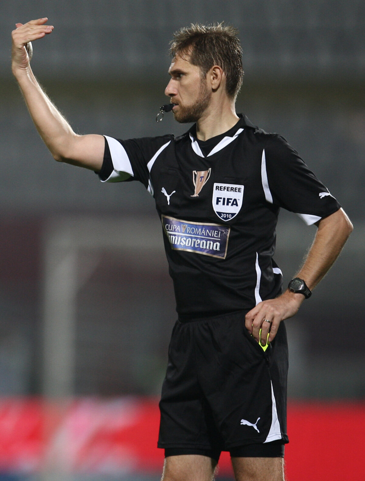 Aceştia sînt arbitrii care vor decide campioana!