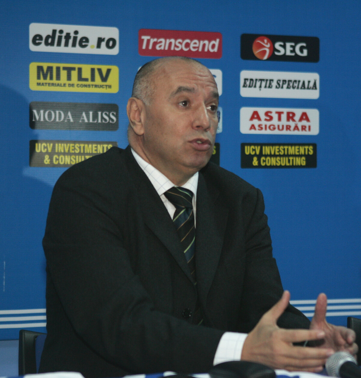 Mititelu vrea o clasare pe locul 7, Napoli ţinteşte salvarea de la retrogradare