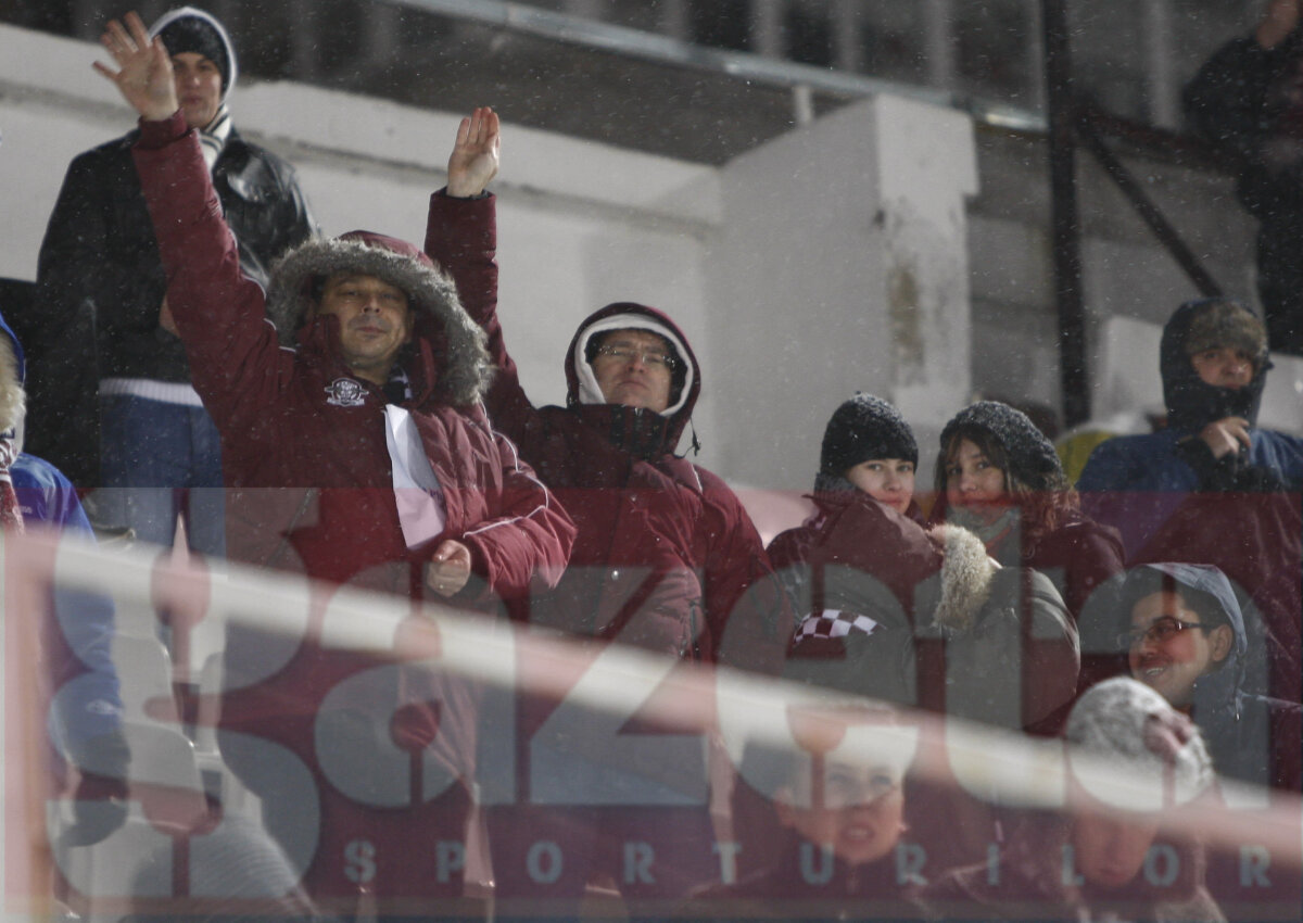 VIDEO » Rapidiştii au încălzit zăpada şi au învins Unirea