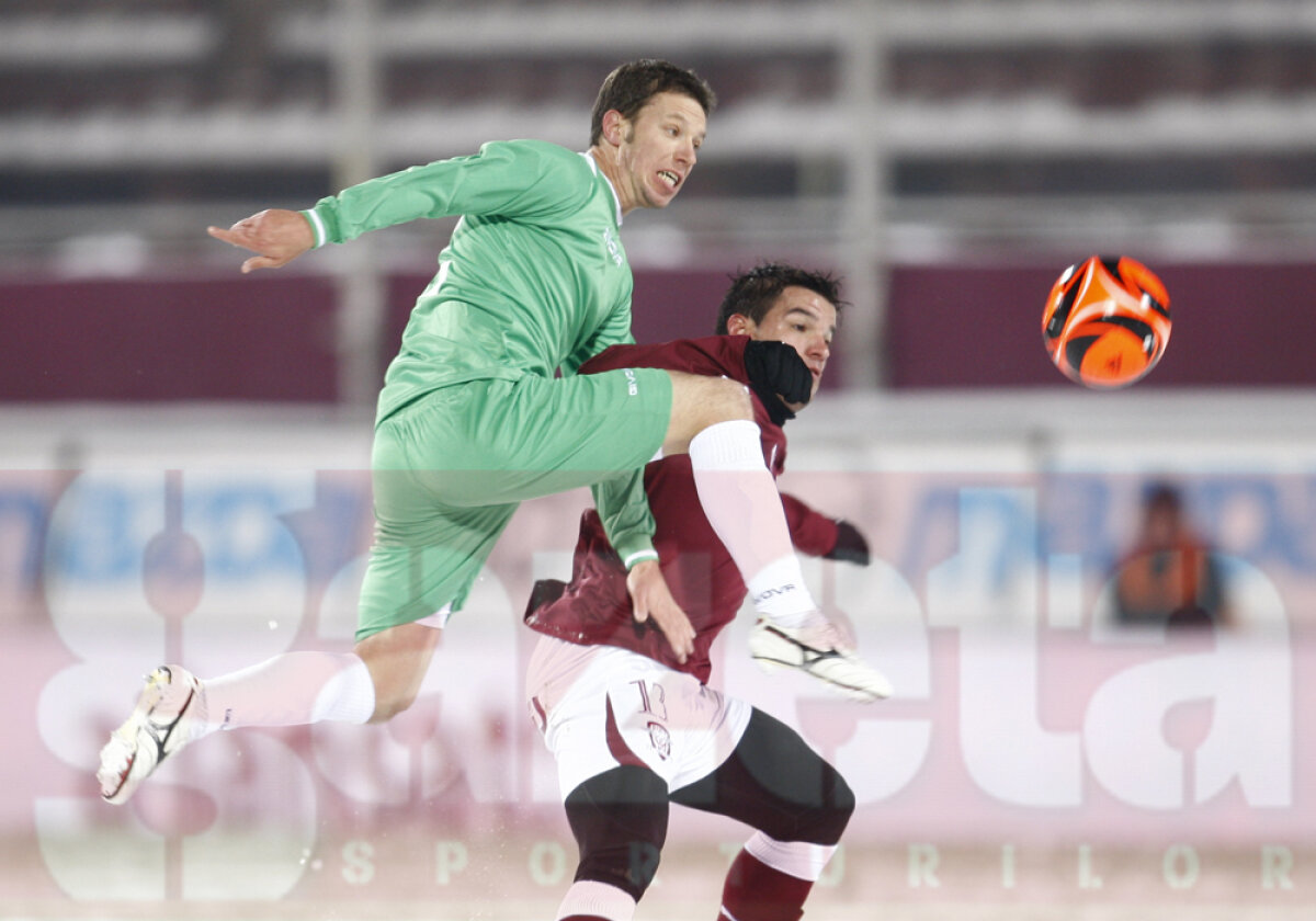 VIDEO » Rapidiştii au încălzit zăpada şi au învins Unirea