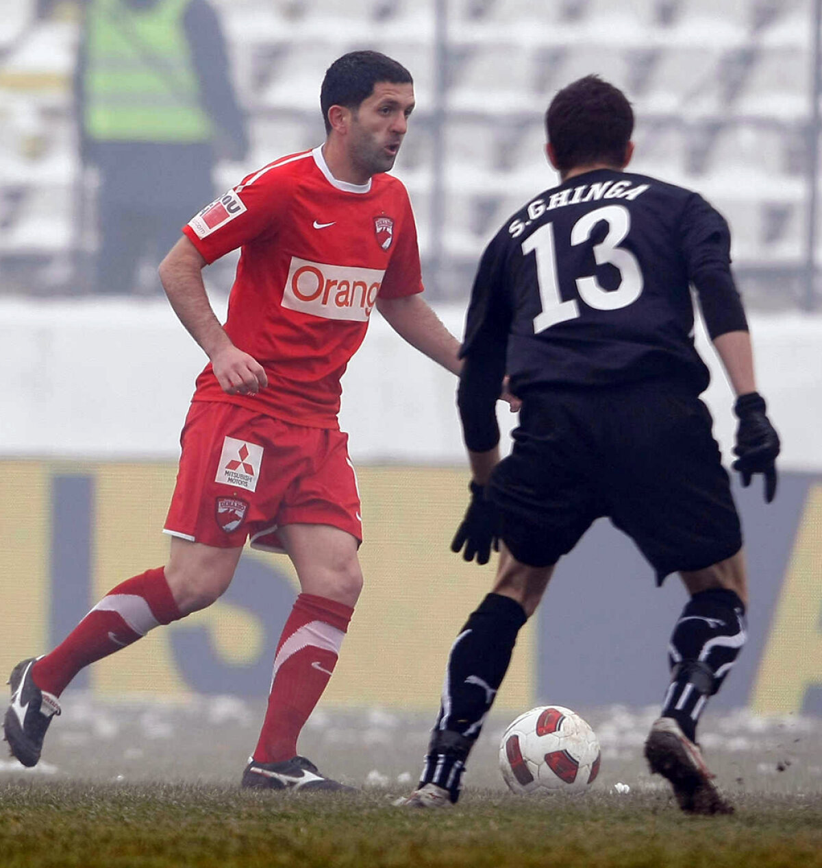 Cătălin Munteanu a adus trei puncte pentru "roş-albi" » Cîinii husky