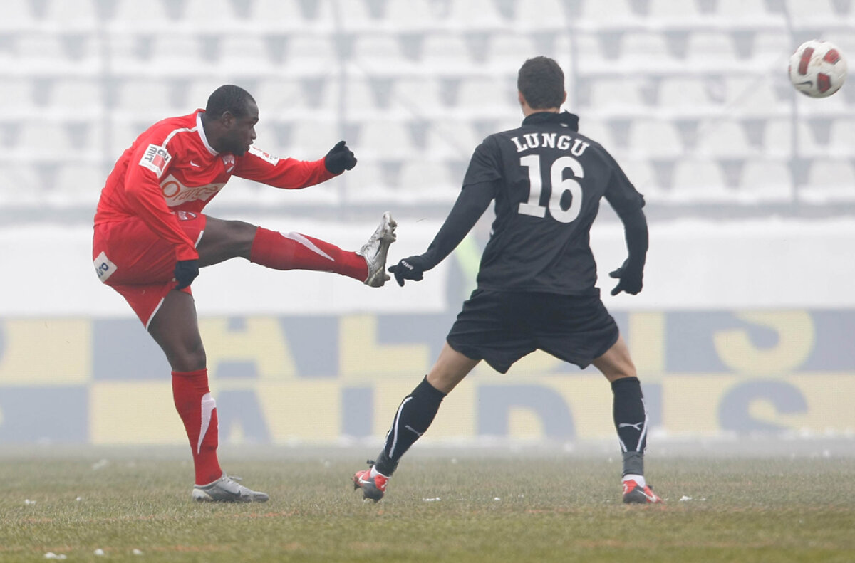 Cătălin Munteanu a adus trei puncte pentru "roş-albi" » Cîinii husky