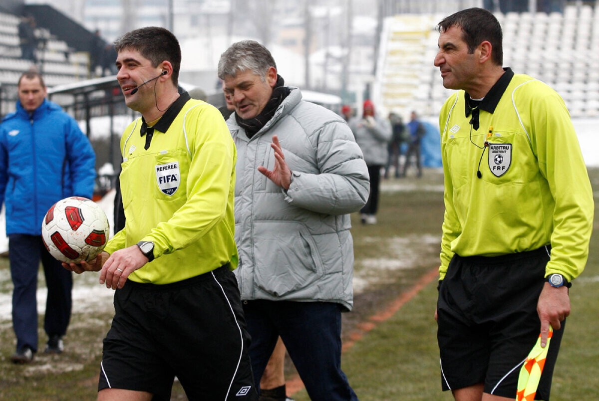 Cătălin Munteanu a adus trei puncte pentru "roş-albi" » Cîinii husky