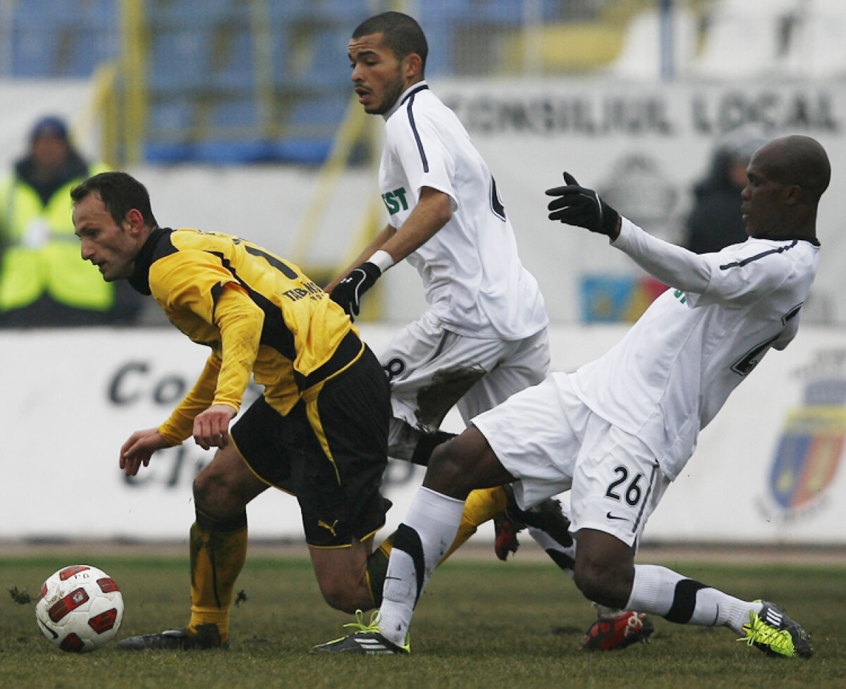 FOTO » U Cluj şi Braşov şi-au împărţit punctele într-un meci decis de penaltyuri