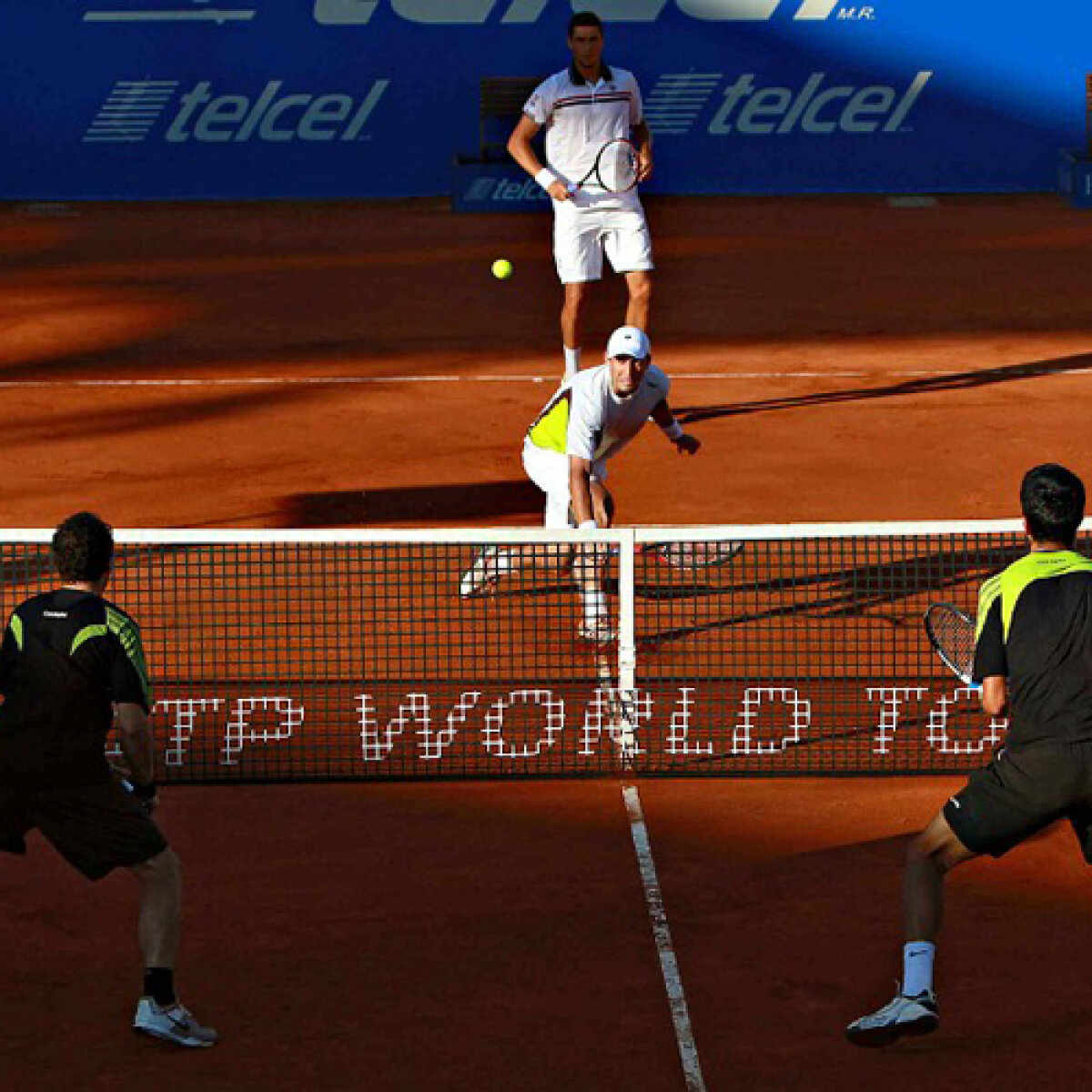 Hănescu, Tecău şi Olaru, campioni în turneele de dublu de la Acapulco