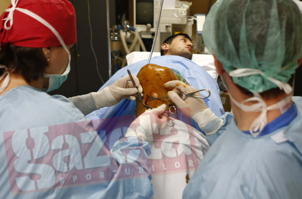 Medicul care l-a operat pe Costea îl sfătuieşte: "Să se protejeze în continuare!"