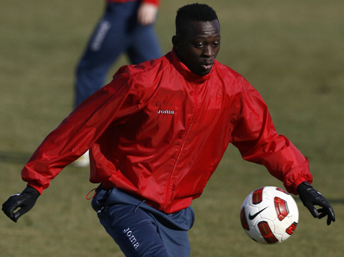 FOTO » Bakary Sare, surpriza lui Minteuan pentru Poli!