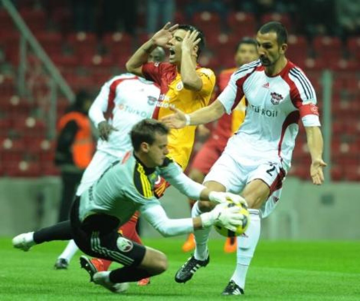 Galata, eliminată din Cupă! Ce se întîmplă cu Hagi?