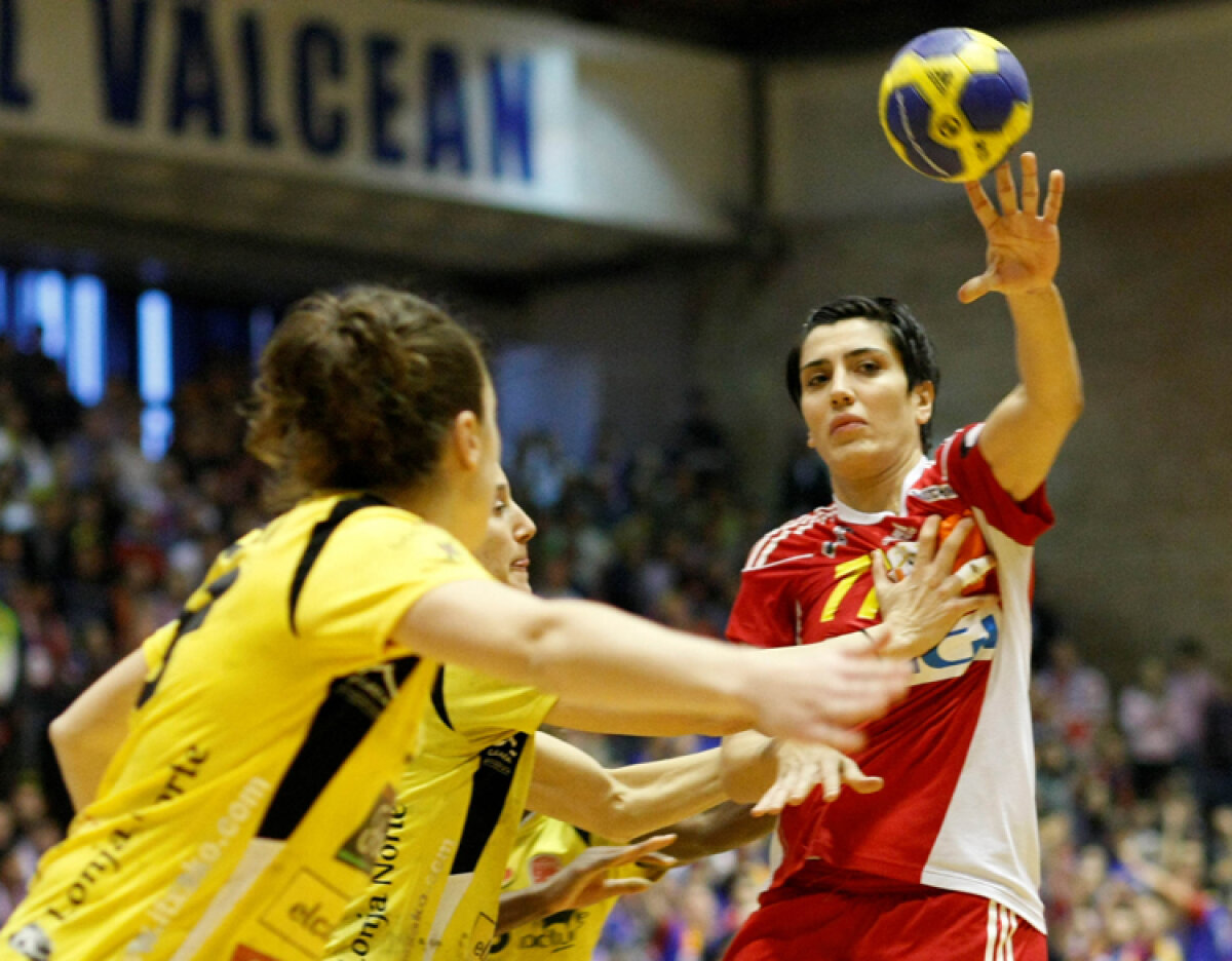 FOTO / Ce dezamăgire » Oltchim a pierdut cu Itxako! Şansele pentru semifinale au scăzut!