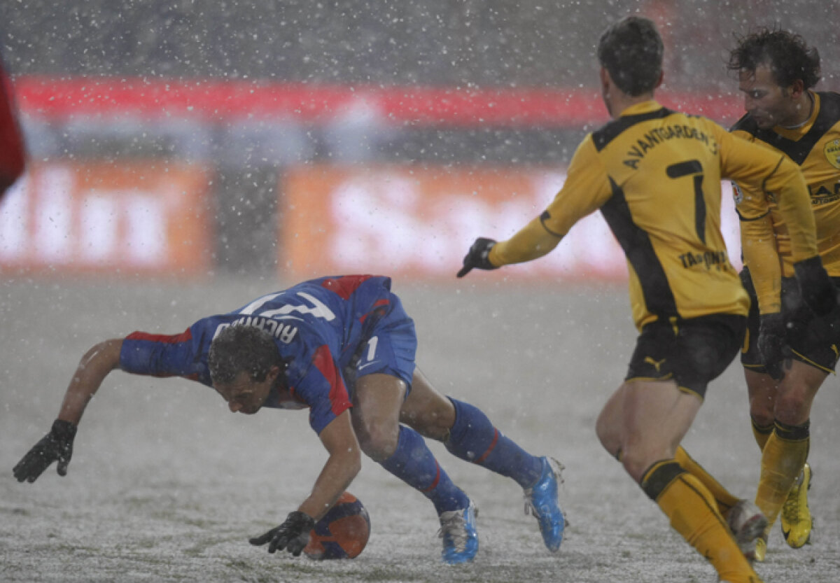 Şi Regina era goală!