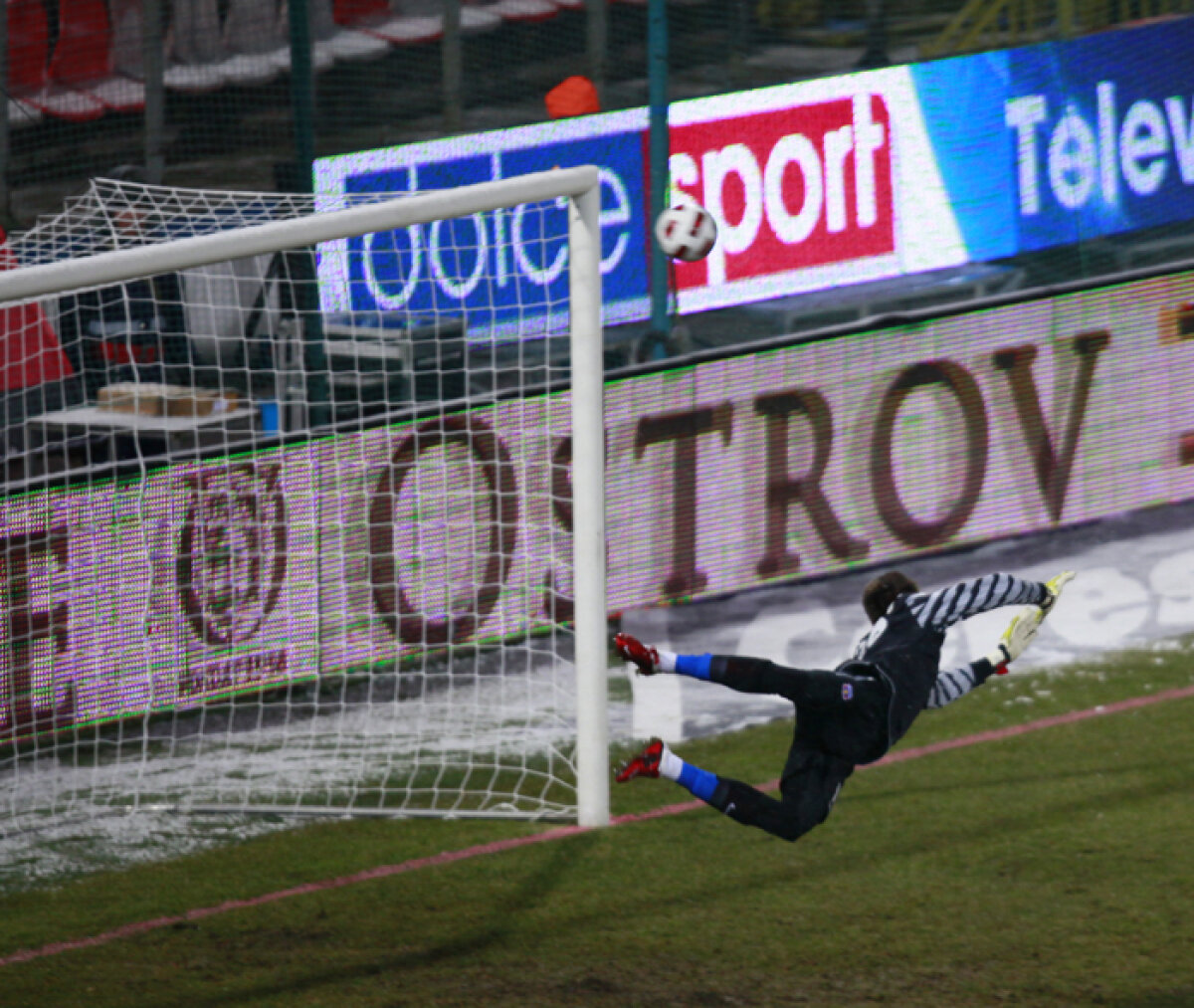 Şi Regina era goală!