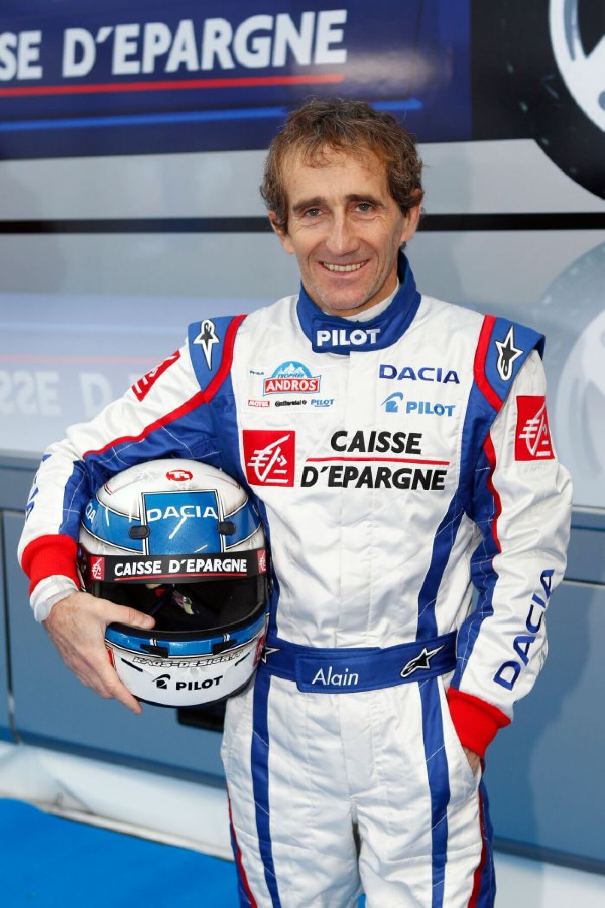 VIDEO / Alain Prost şi Dacia Duster au făcut spectacol pe Stade de France!