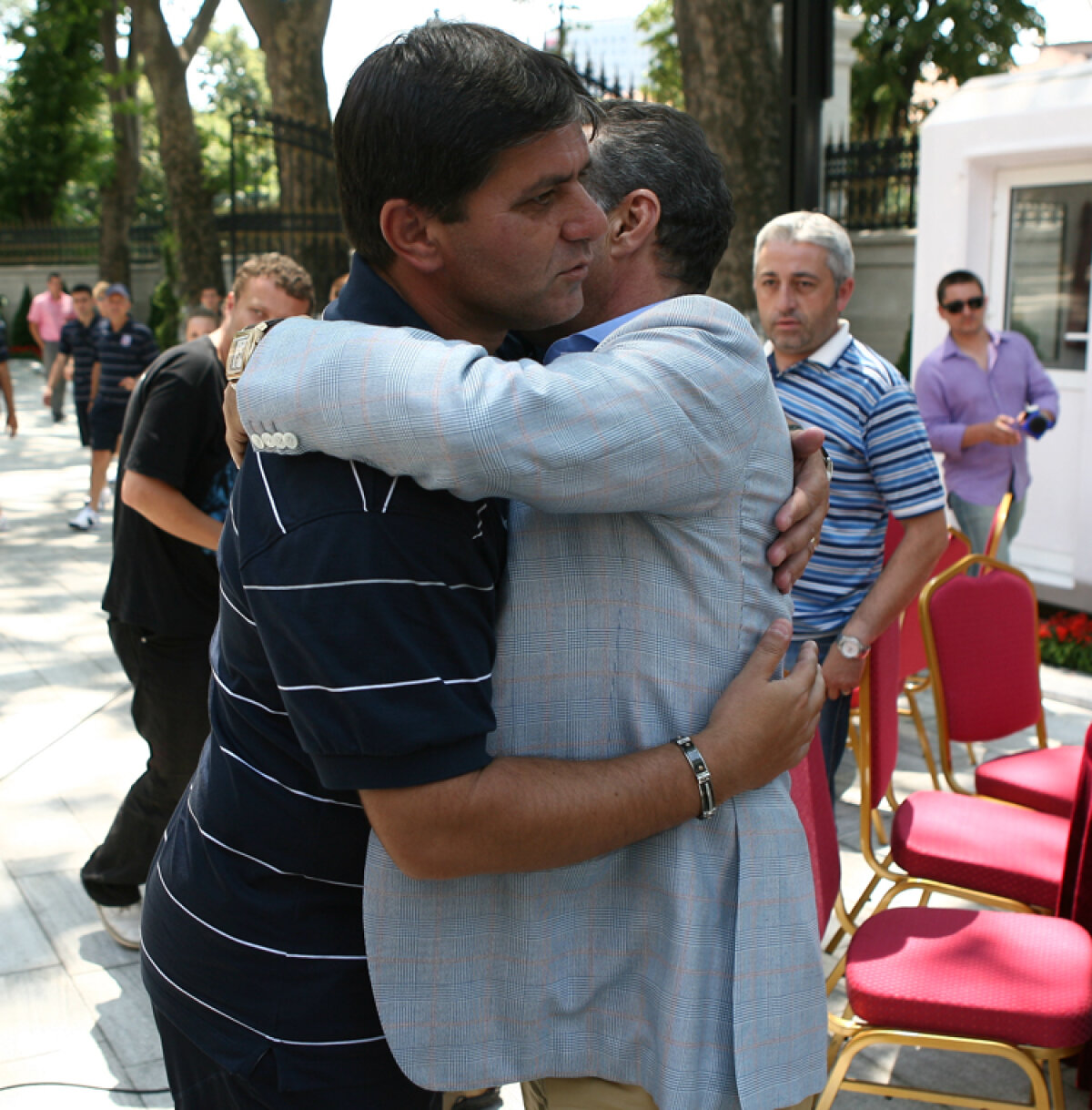 FOTO » Palat cu ghinion? 5 din cei 6 antrenori prezentaţi la Palat au fost demişi de Becali