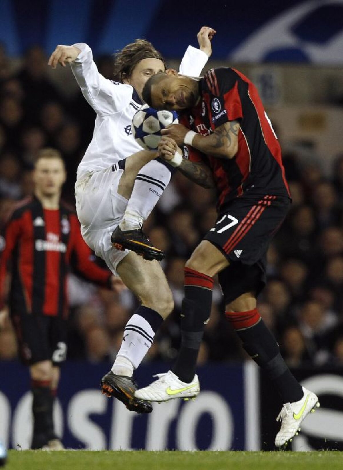 VIDEO » Tottenham şi Schalke merg în sferturile Ligii!