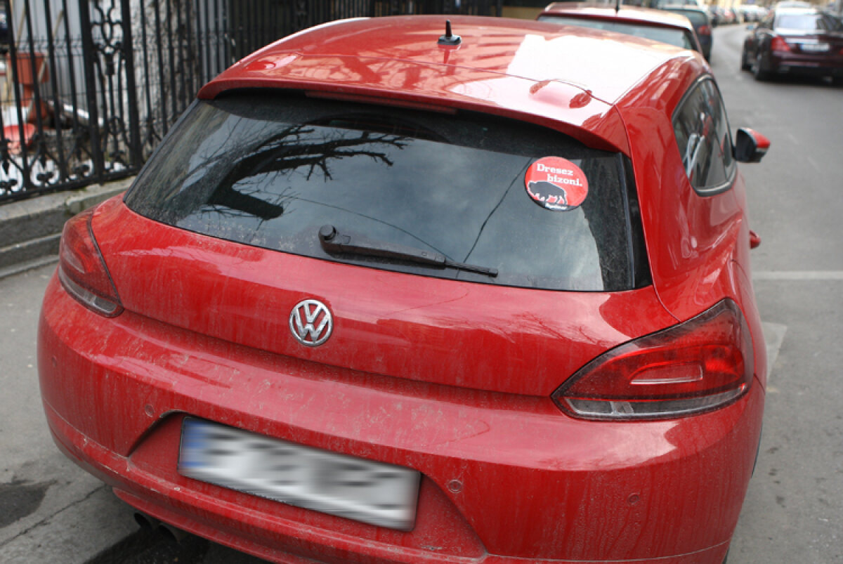 "Dacă mă claxonezi, îţi spun ce a zis Clarkson despre maşina ta"