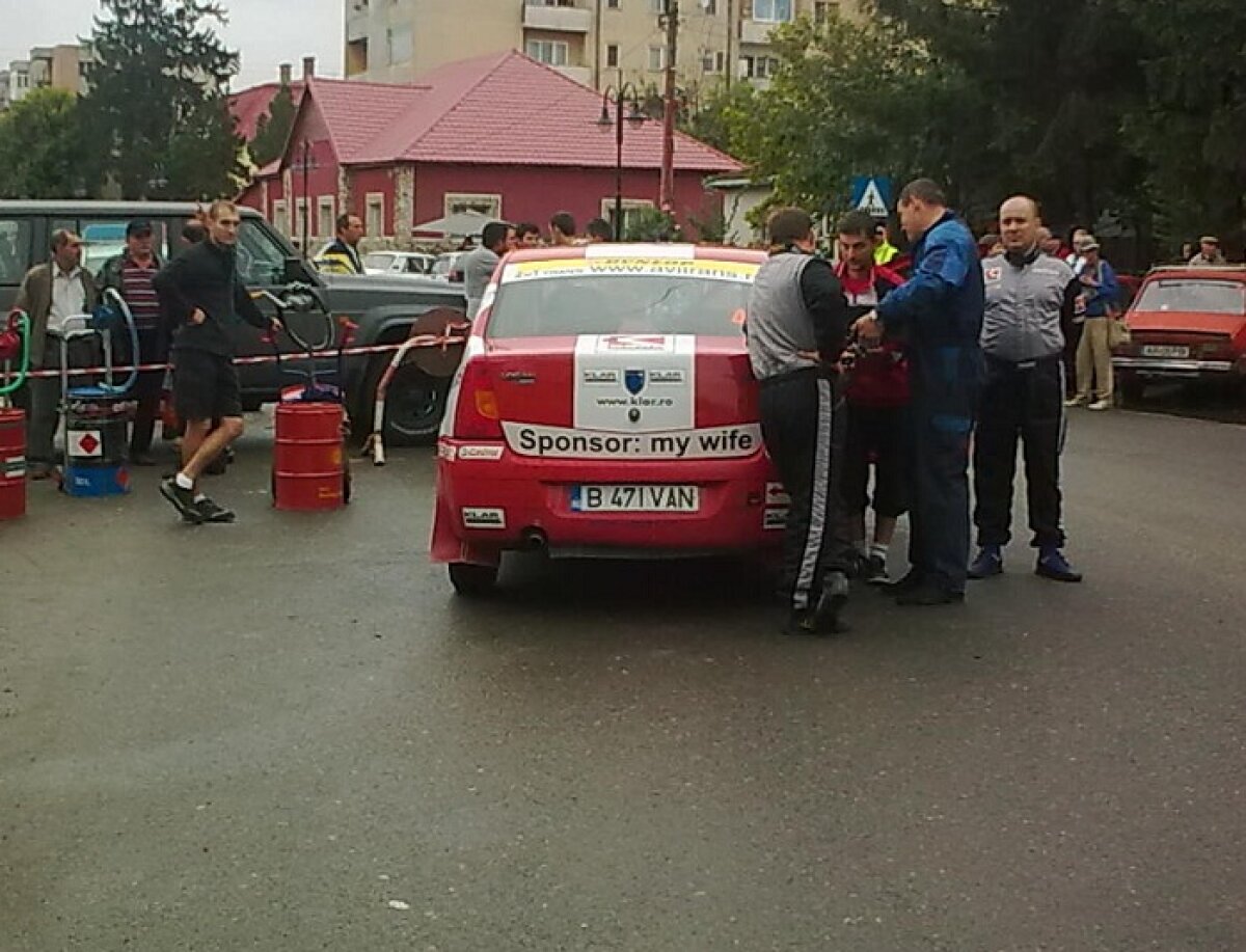 "Dacă mă claxonezi, îţi spun ce a zis Clarkson despre maşina ta"