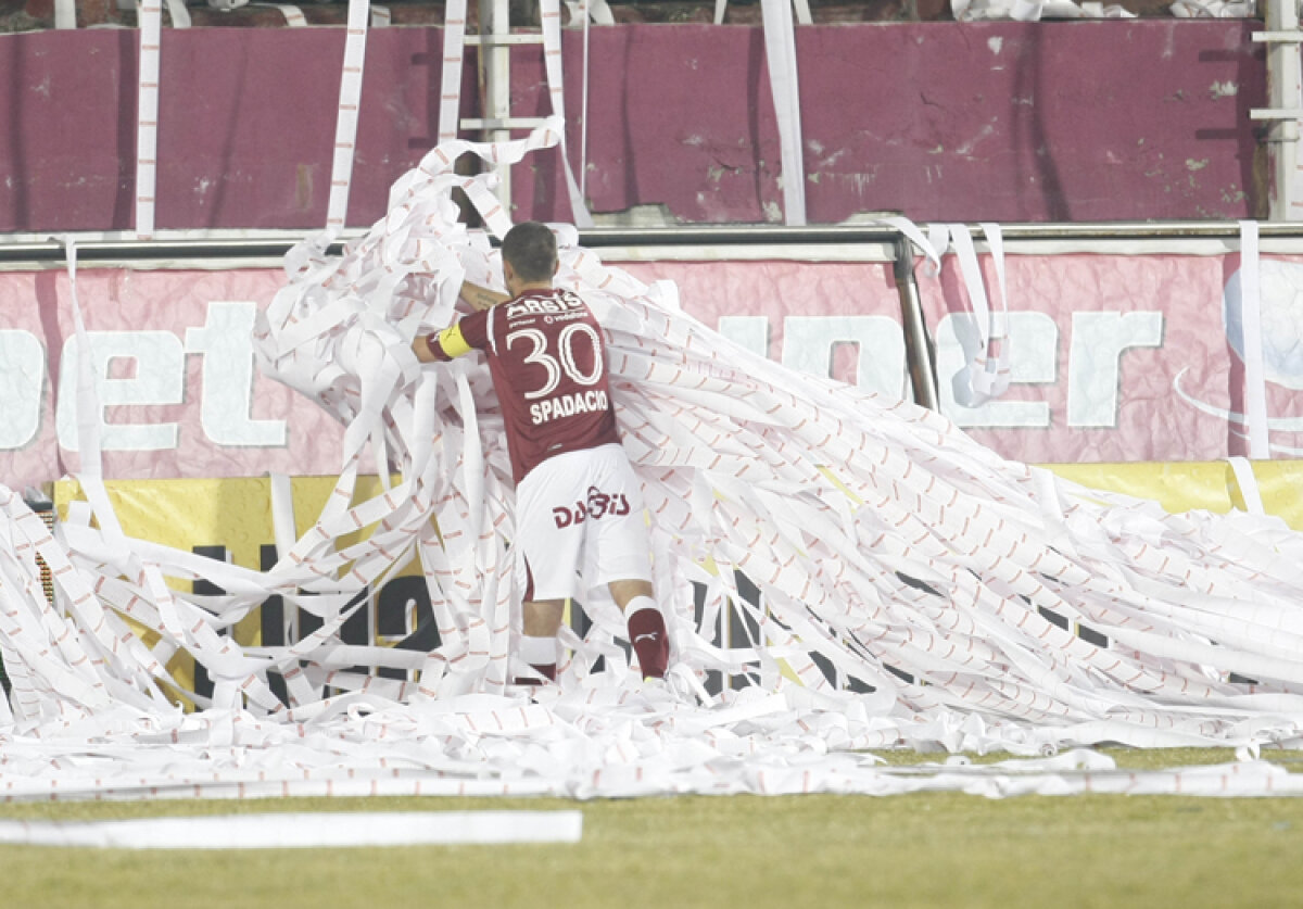 Rapidiştii şi dinamoviştii s-au resemnat după egalul din Giuleşti: "Ne batem la locul doi!"