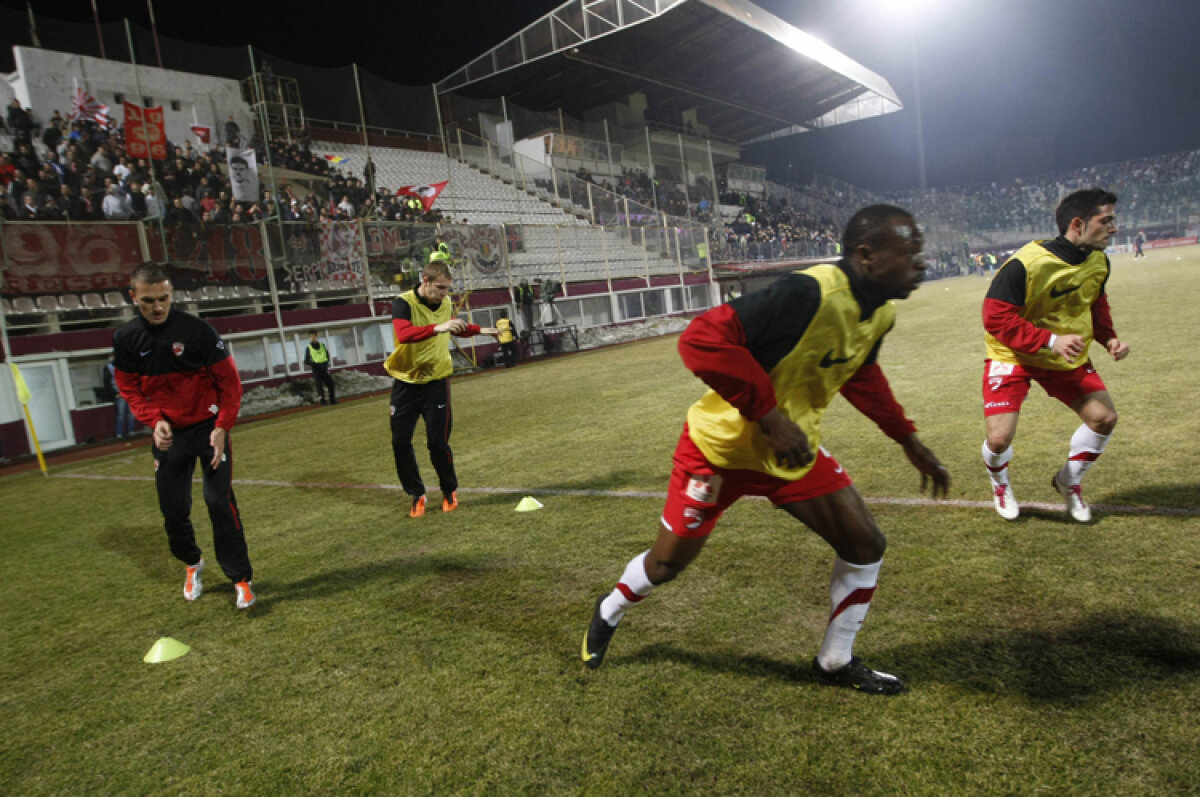 Rapidiştii şi dinamoviştii s-au resemnat după egalul din Giuleşti: "Ne batem la locul doi!"