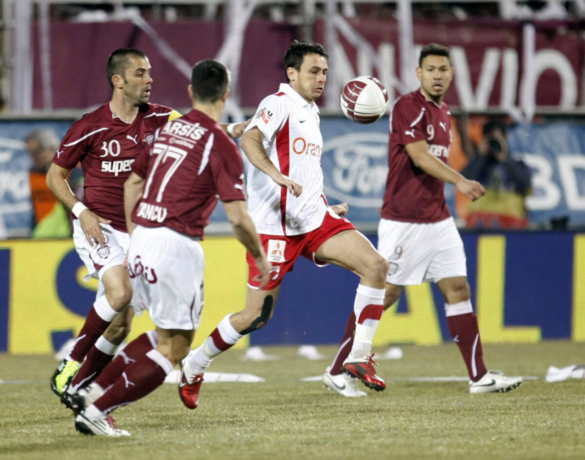 Rapidiştii şi dinamoviştii s-au resemnat după egalul din Giuleşti: "Ne batem la locul doi!"