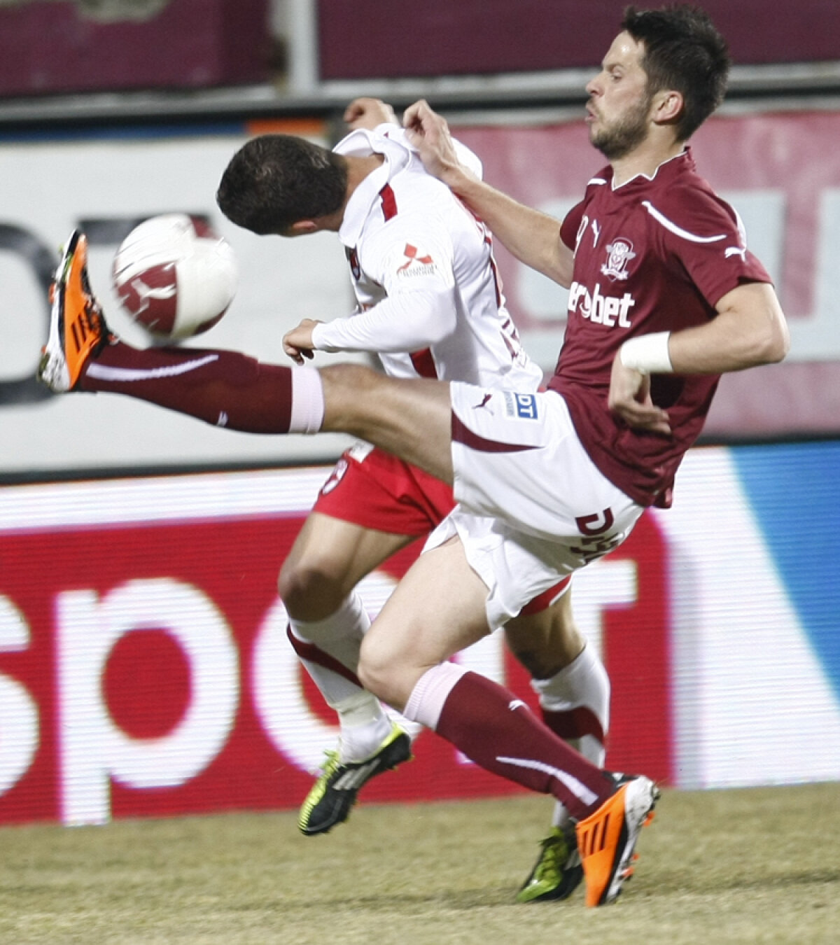 Rapidiştii şi dinamoviştii s-au resemnat după egalul din Giuleşti: "Ne batem la locul doi!"