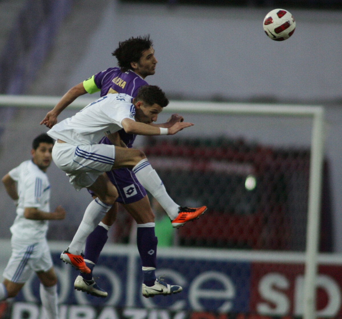 Timişoara spulberă Craiova şi se apropie la două puncte de Oţelul