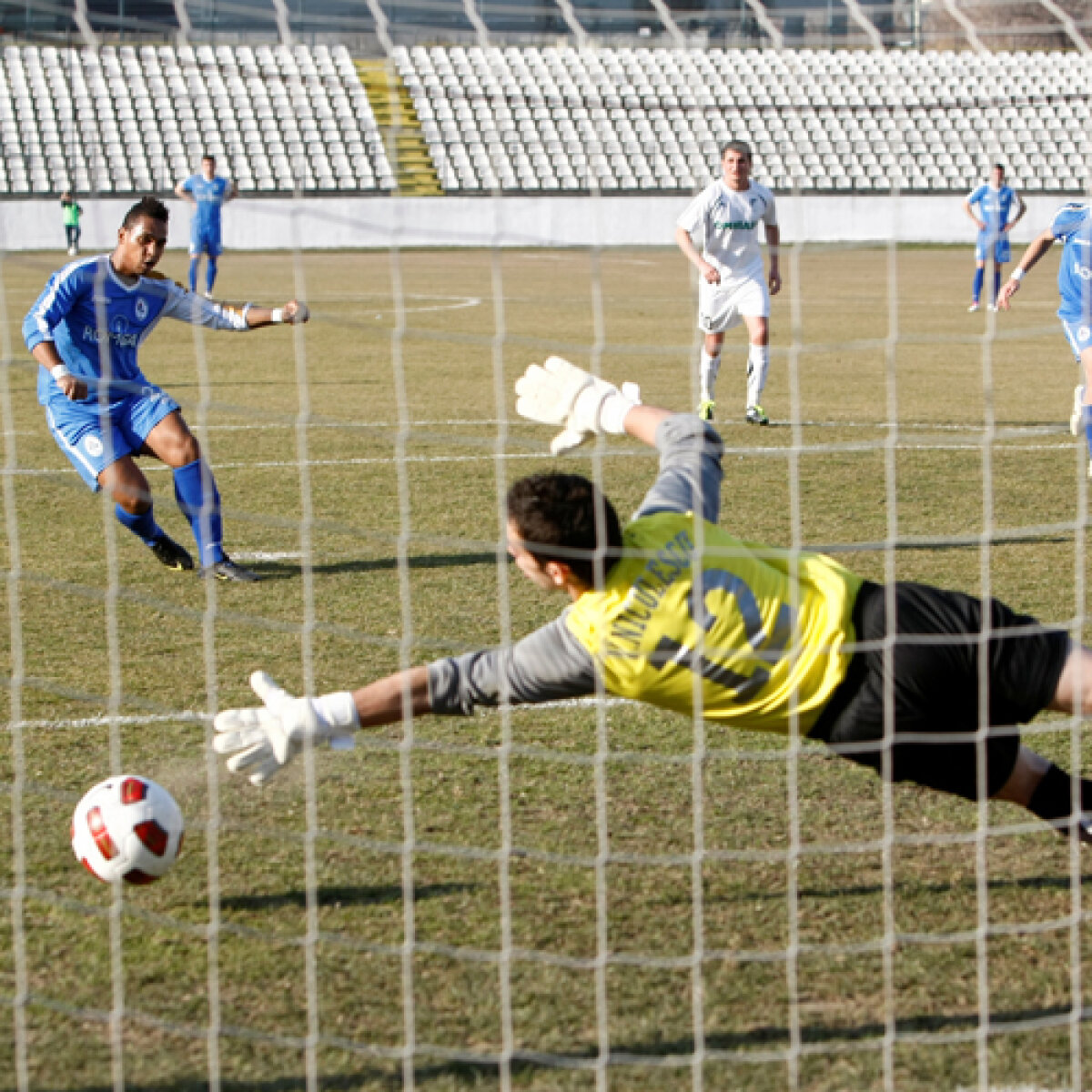 Eric a salvat Mediaşul în Regie şi continuă lupta pentru Europa League » Sportul pentru toţi