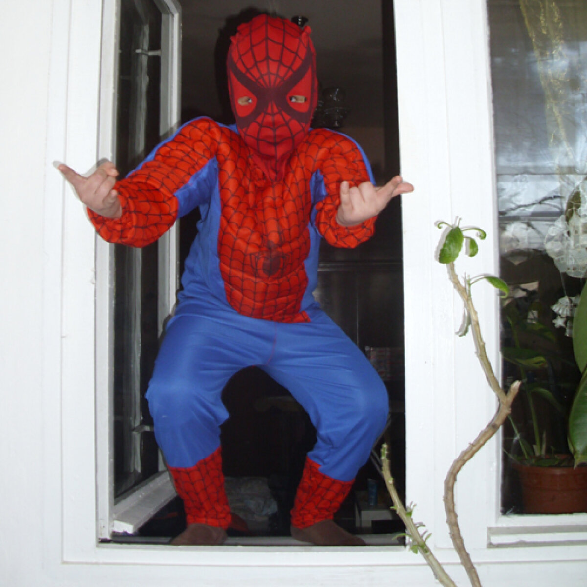 Intră în Clubul Spectacular Spider-Man! » Cîştigă cu poza ta de supererou!