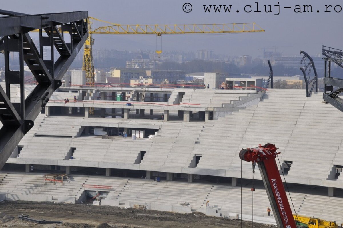 FOTO // Întrecerea dintre Ardeal şi Capitală » La noul stadion din Cluj se montează deja acoperişul