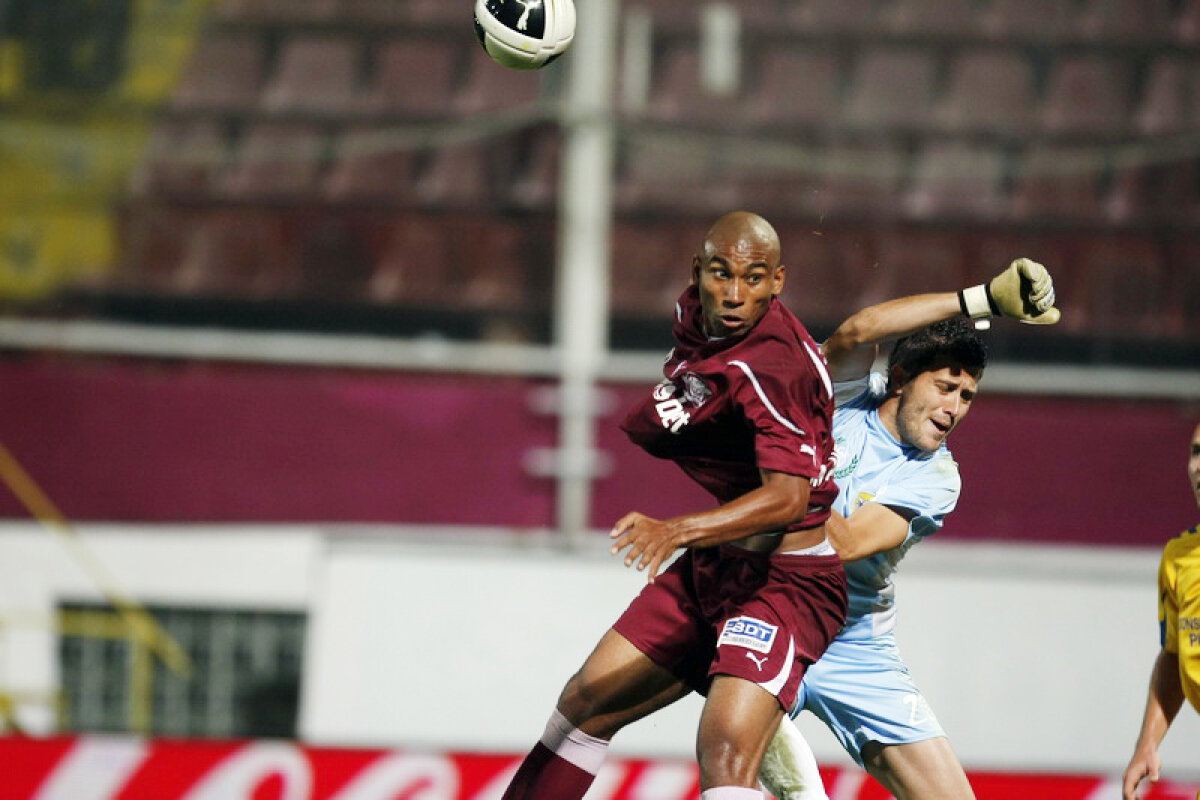 După ce a învins cancerul, Marcos Antonio este supranumit "Preotul din Giuleşti" de către Copos!