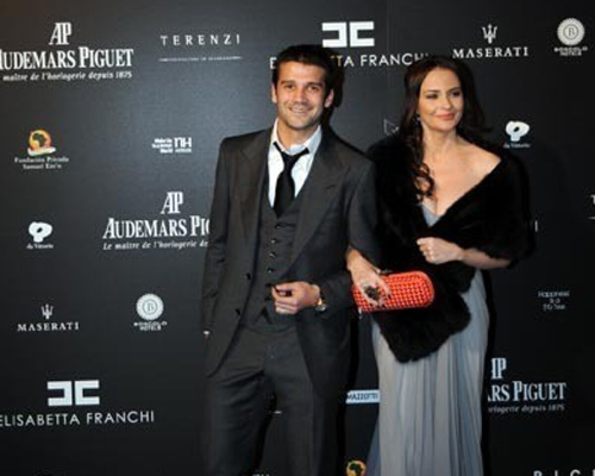 FOTO » Cristi Chivu şi Adelina, pe covorul roşu la o strîngere de fonduri din Milano