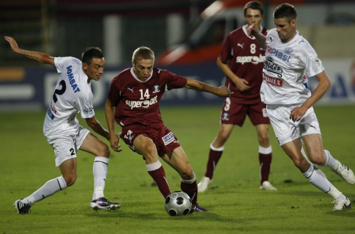 Gloria - Rapid 3-2 după un meci plin de evenimente! "Vamă" îl susţine pe Şumudică şi îi critică pe jucători