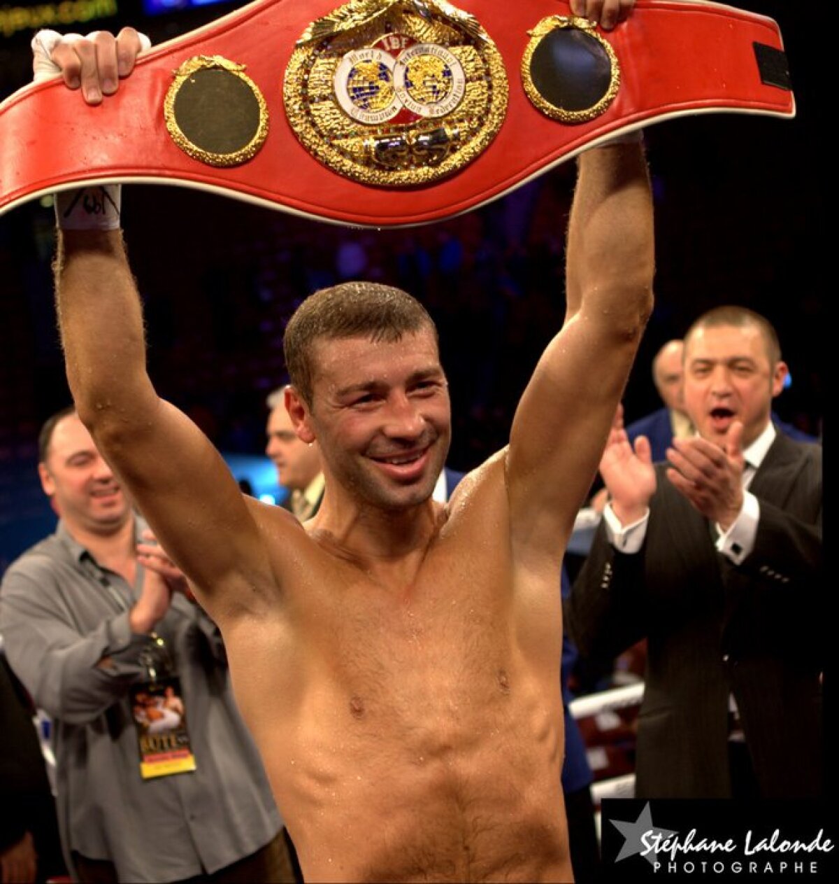 VIDEO De nota 10! Lucian Bute şi-a apărat pentru a şaptea oară titlul mondial!