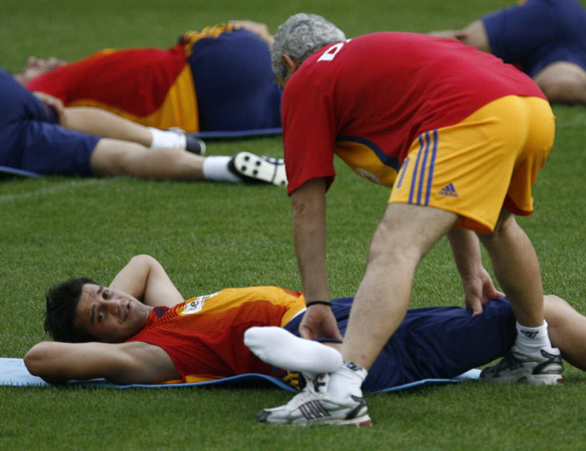 VIDEO / Chivu şi Săpunaru au părăsit antrenamentul naţionalei, dar nu e nimic grav!