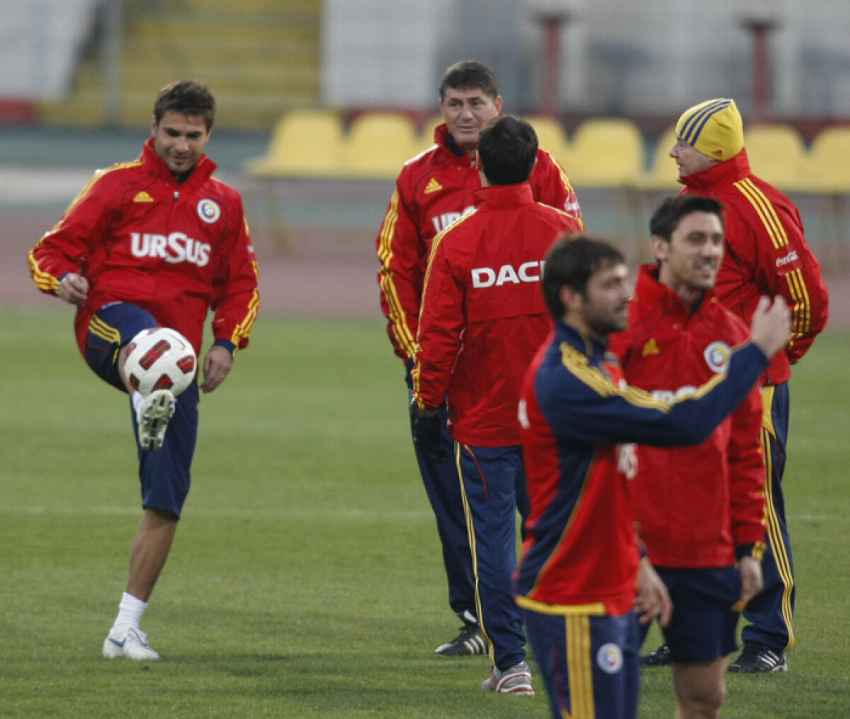 VIDEO / Chivu şi Săpunaru au părăsit antrenamentul naţionalei, dar nu e nimic grav!