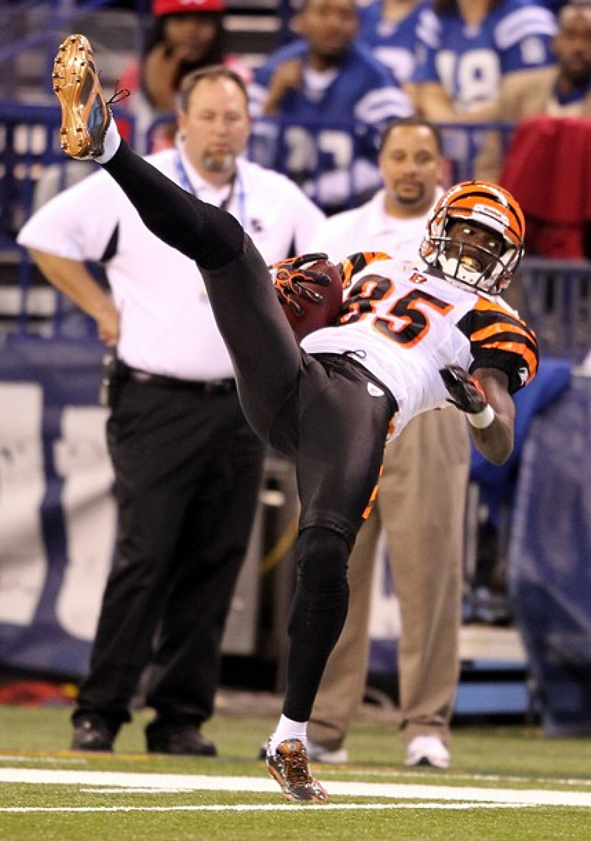 FOTO » Susţinut de Cristiano Ronaldo, Kaka şi Pique, Ochocinco vrea să treacă de la fotbal american la soccer