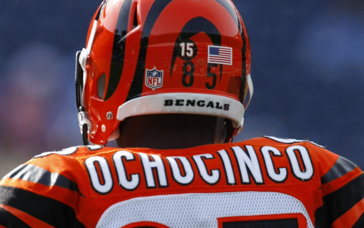 FOTO » Susţinut de Cristiano Ronaldo, Kaka şi Pique, Ochocinco vrea să treacă de la fotbal american la soccer