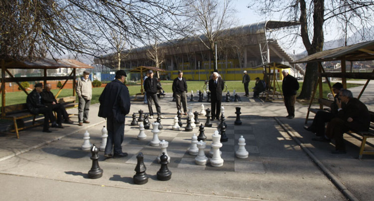 FOTO » Întoarcere în timp » La Zenica e ca în România anilor 1994-1995