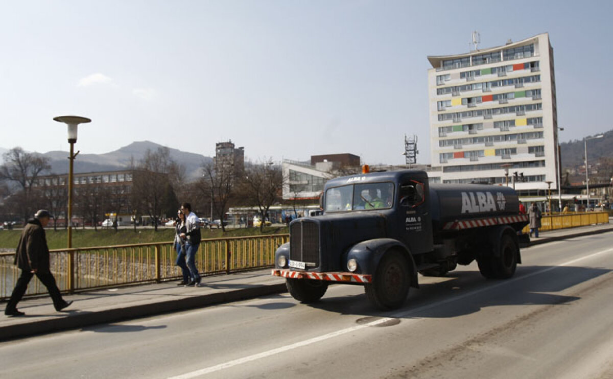 FOTO » Întoarcere în timp » La Zenica e ca în România anilor 1994-1995
