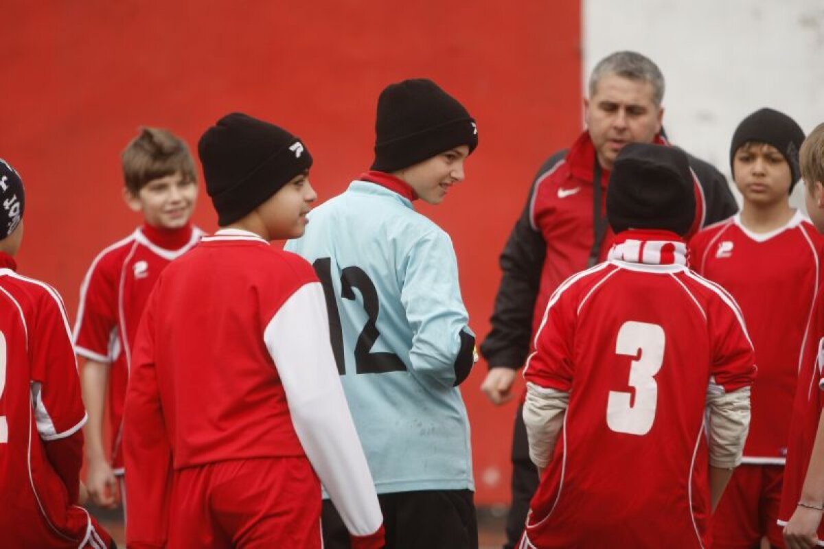 GALERIE FOTO » GSP îţi prezintă "Dinamo Kids", grupa '99 care a luat titlul în acest an!